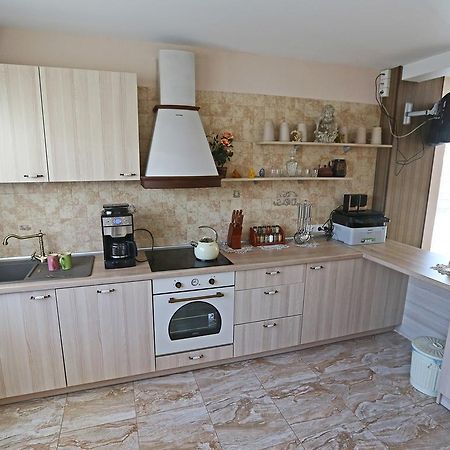 Juro Guest House Шяуляй Екстер'єр фото