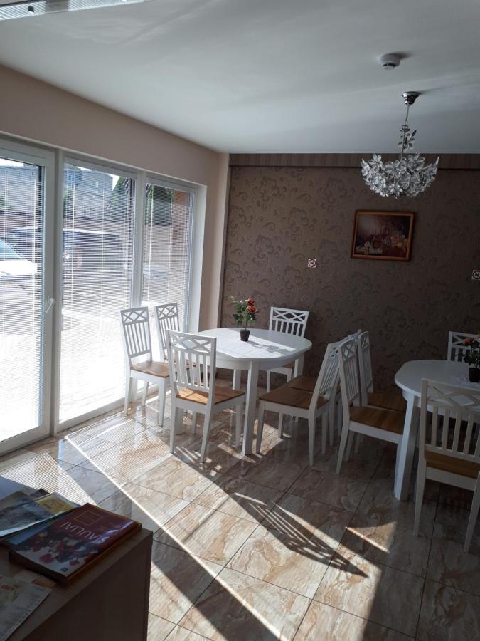 Juro Guest House Шяуляй Екстер'єр фото
