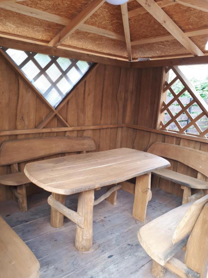 Juro Guest House Шяуляй Екстер'єр фото