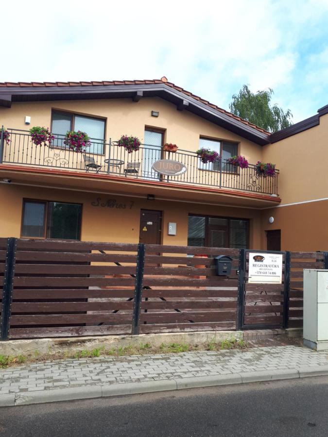 Juro Guest House Шяуляй Екстер'єр фото