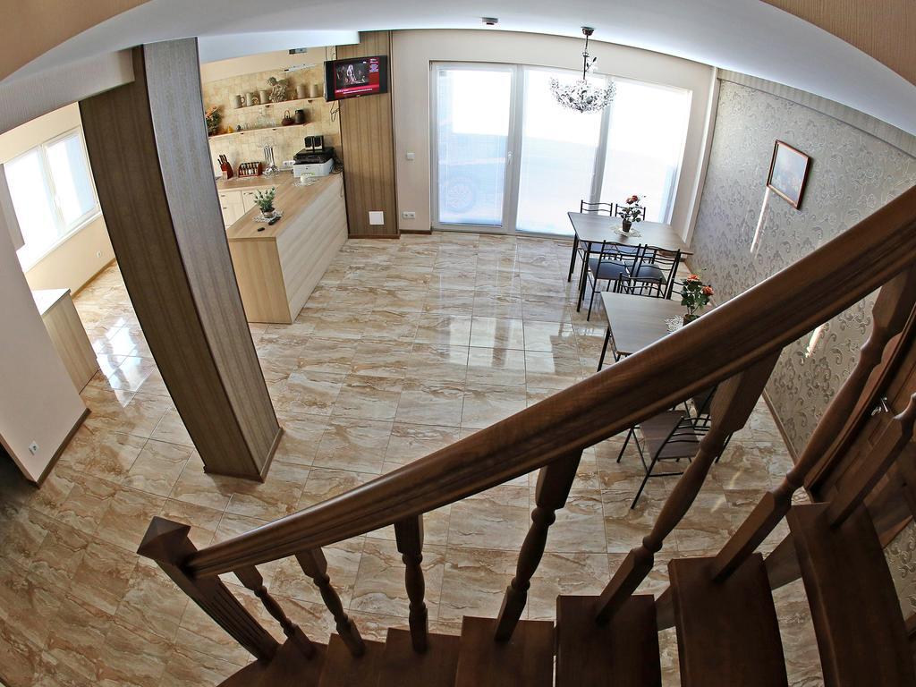 Juro Guest House Шяуляй Екстер'єр фото