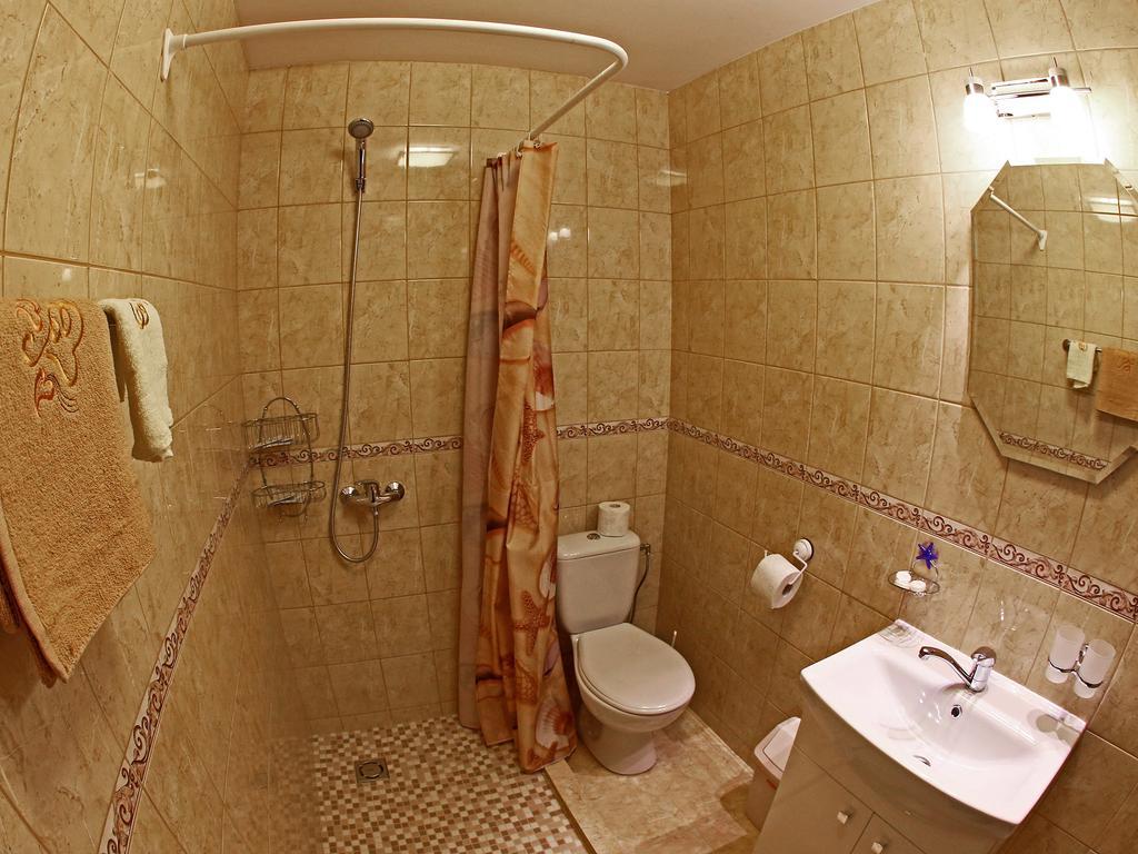 Juro Guest House Шяуляй Екстер'єр фото