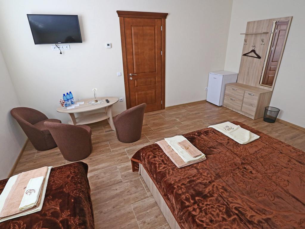Juro Guest House Шяуляй Екстер'єр фото