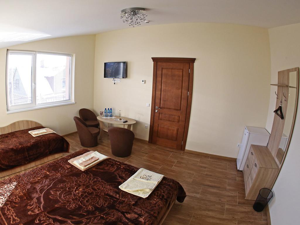 Juro Guest House Шяуляй Екстер'єр фото