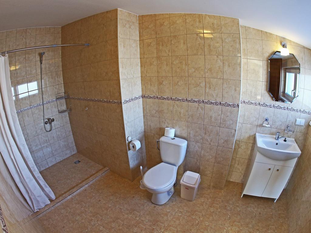 Juro Guest House Шяуляй Екстер'єр фото